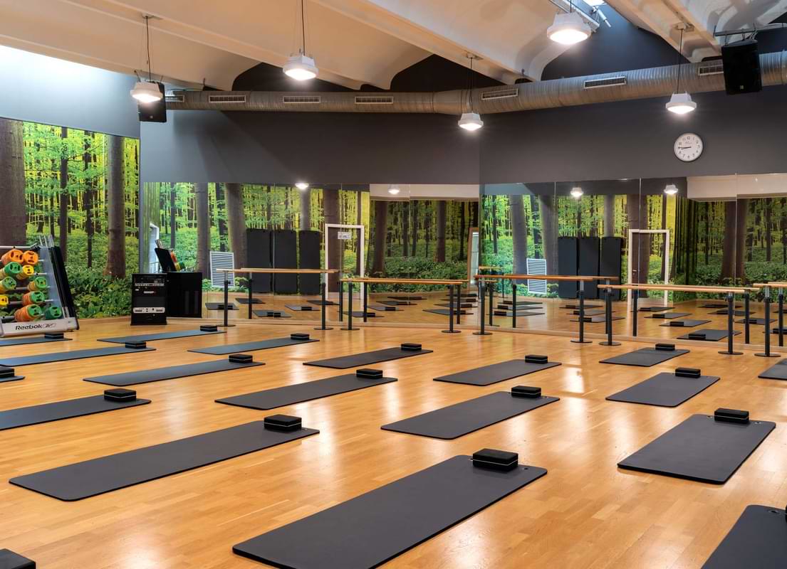 Studio Yoga palestra Milano Corsico