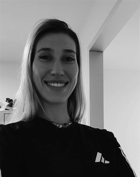 Flavia F.