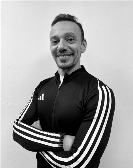 Manuele V.